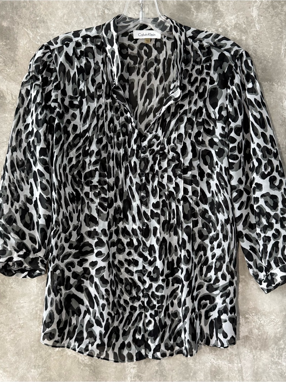 Calvin Klein Black & White Leopard Print Sheer Blouse(love 24)